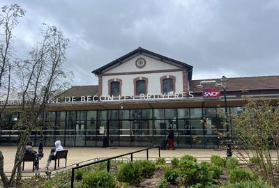 Gare de Bécon les Bruyères